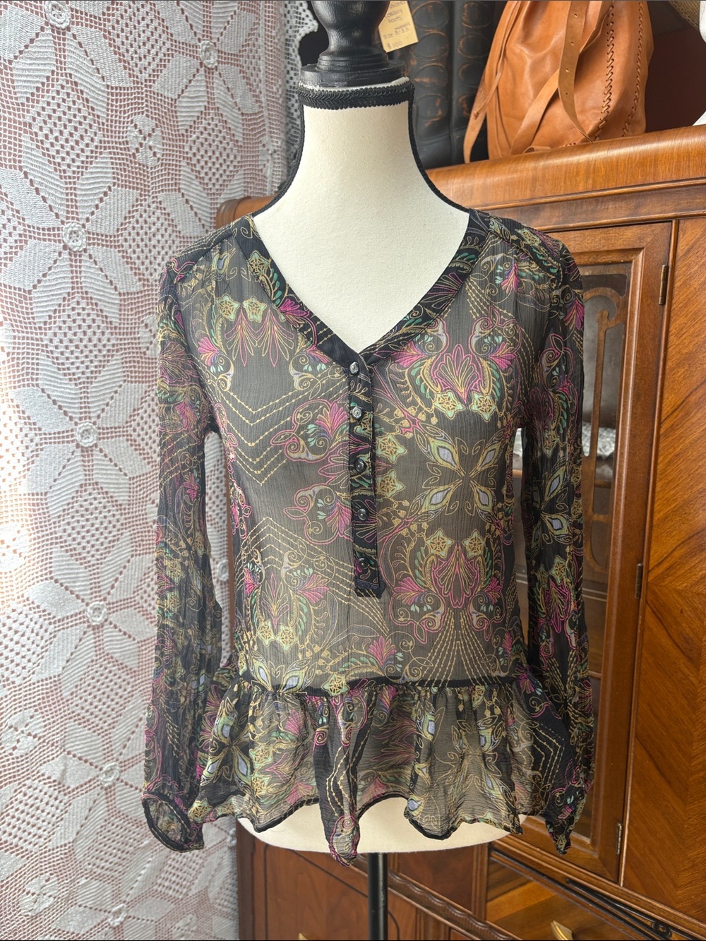 Ella Moss | 100% Silk Paisley Ruffle Top